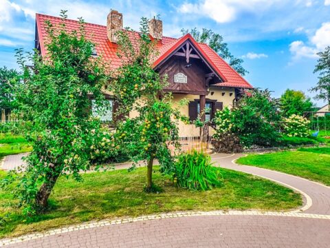 Dworek Czersk, gospodarstwo agroturystyczne nad Jeziorem Czerskim